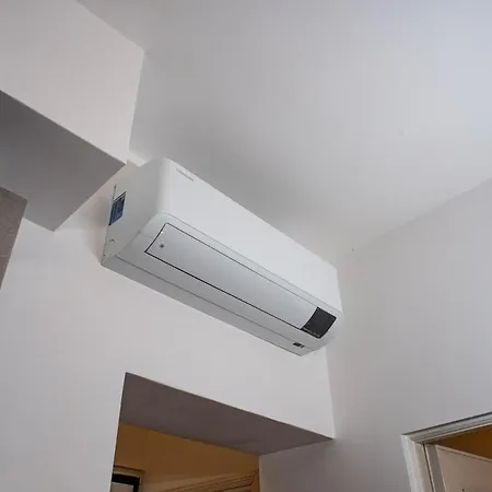 Apartment Turistico Al Villino Del Melograno Rome